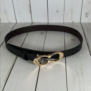 COACH • Signature Kissing C Belt